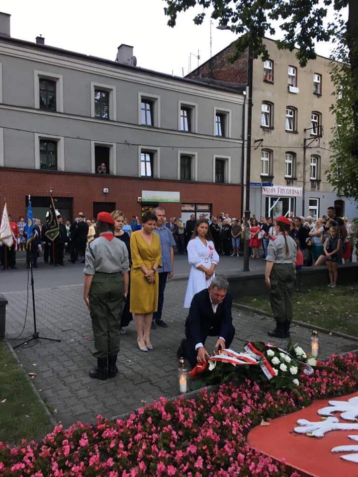 Apel poległych pod pomnikiem Obrońców Ojczyzny w Rudzie Śląskiej | Monika Rosa