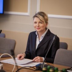 DiM: Granica wieku w mediach społecznościowych: czas na decyzje